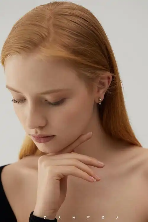 helas电商品牌 | 珍珠项链模特拍照