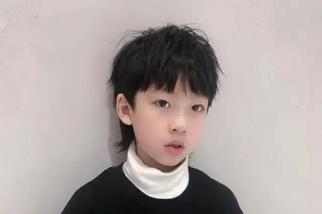 2020男童发型 帅气 今年小男孩最流行的发型图片-图片大观-奇异网