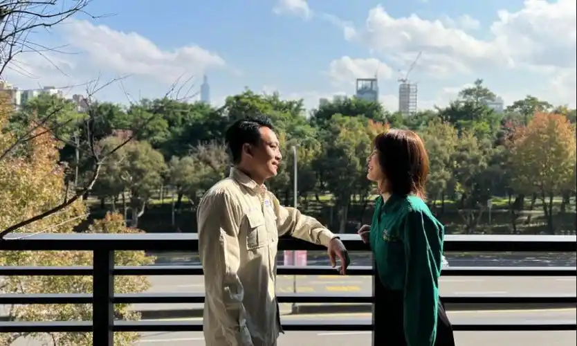 37岁曾沛慈宣布结婚与老公相识超10年男方曾因外貌引吐槽