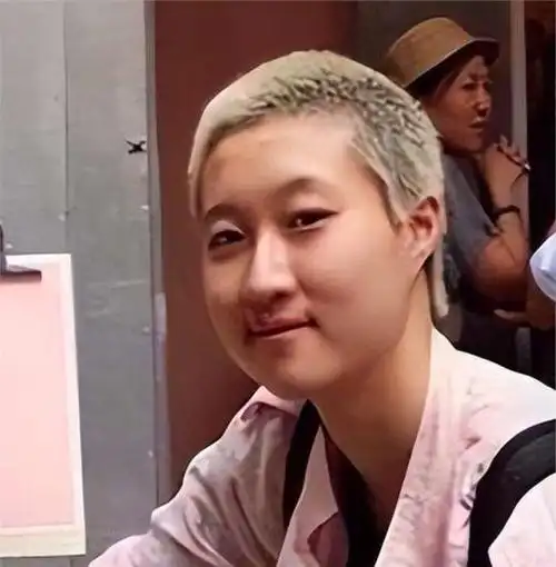 成龙女儿吴卓林:自出生一直不太讨喜,现在终于浴火重生