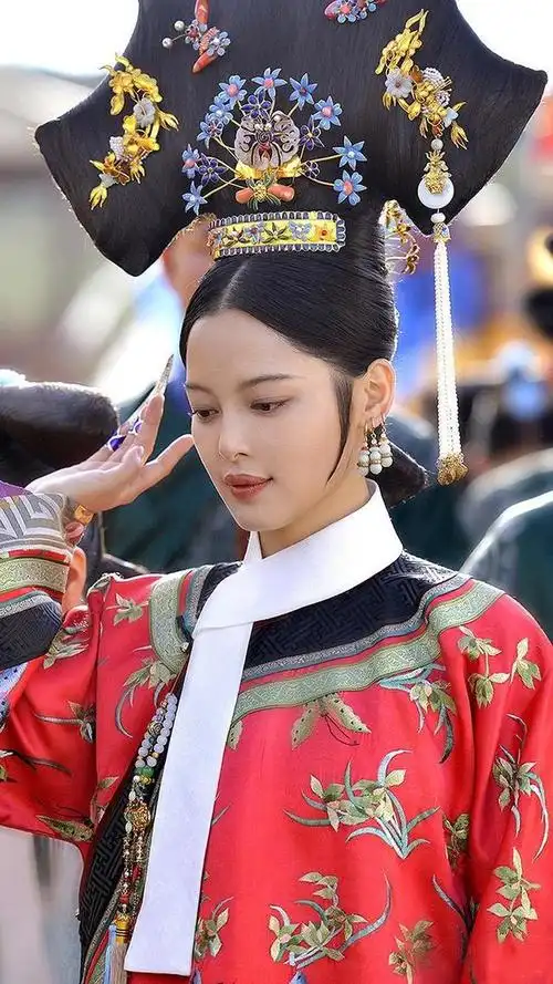 如懿传中嘉贵妃到底做了多少坏事?虽不及魏嬿婉,但件件要人性命