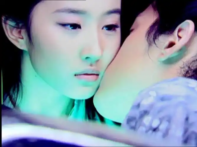 sususyj  2016年8月13日 12:26   关注  赵灵儿 刘亦菲 评论 收藏