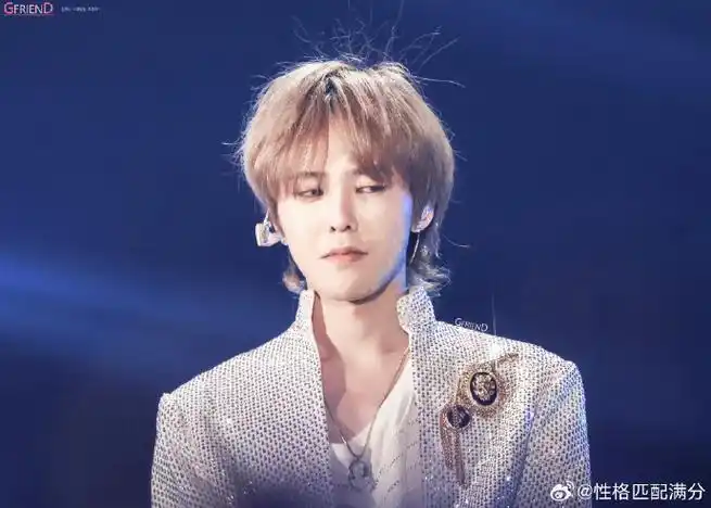 权志龙ins小号关注柳智敏