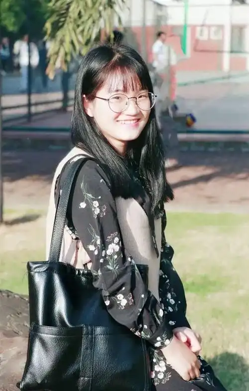 素人改造看纯路人如何完美逆袭成大众女神