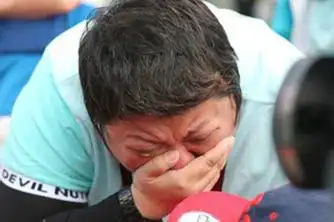 《中国梦之声》流浪歌手参赛救父唱哭韩红和李玟_百度视频搜索