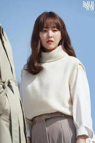 看了这部《某天灭亡走进我家门》,不得不感叹这部剧就是朴宝英的个人