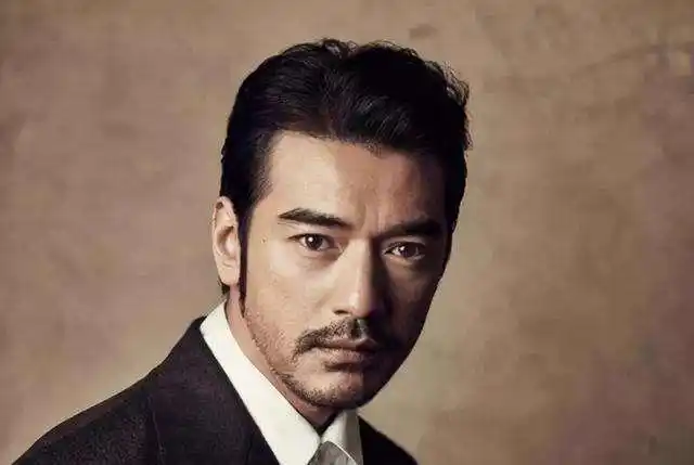 刮胡子刮错,还会"影响健康"?医生:这2个时间段不建议刮