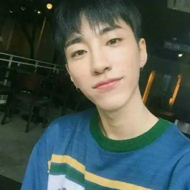 qq头像男生阳光清新可爱超酷男生真人图片大全