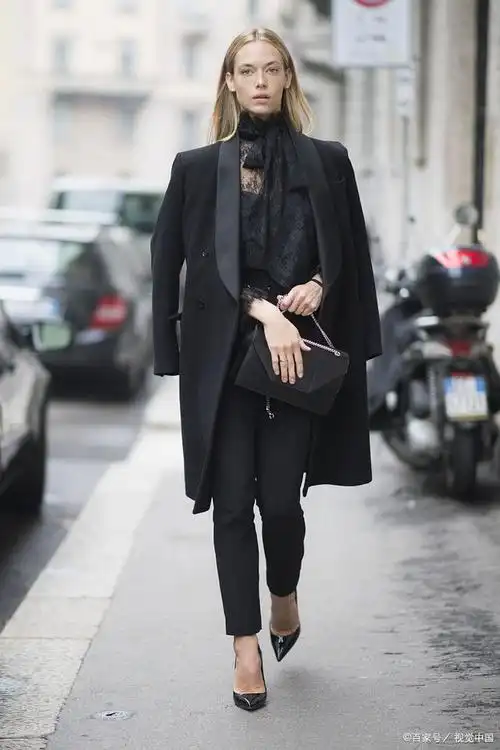黑色西装外套怎么搭配裤子?