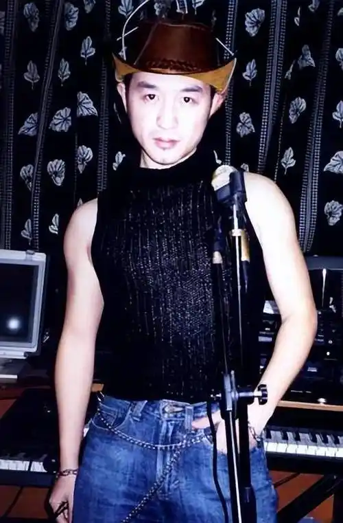 著名歌手高枫,去世21年后,妹妹定居美国,父母的坚持让人泪目_音乐