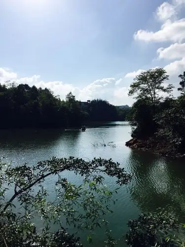 黄水月亮湖景漂亮2019.88