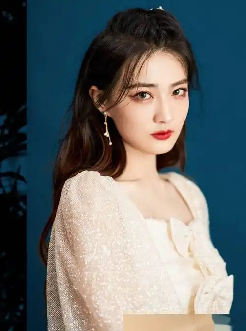 写真赏,让你大饱眼福.徐璐的每一张照片都是那么的动人,那么的美丽.