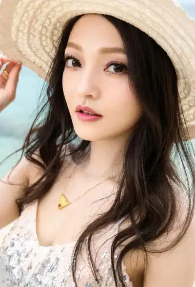 张韶涵唯美养眼旅行写真大片48