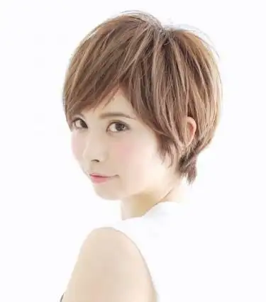 简单持久的蓬松短发发型 教你魅力迎夏