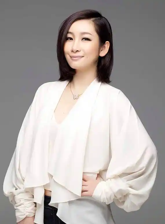 秦海璐个人资料和图片_秦海璐最新明星动态-雷客网