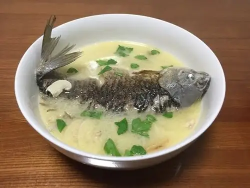 昱莼做的奶白鲫鱼汤