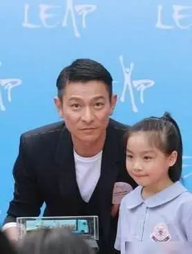 有一种神颜叫刘德华女儿完美遗传爸妈的高颜值基因太美好