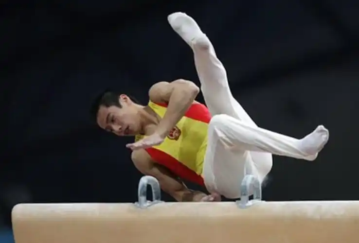 回顾奥运肖钦女友诈骗5800万被牵连退役夜深人静可曾后悔