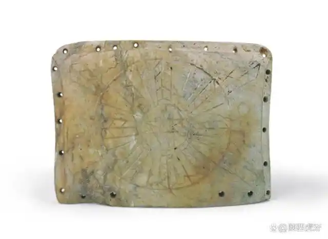 凌家滩文化刻纹玉版