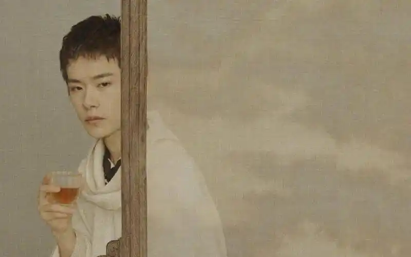 易烊千玺古风帅气写真高清桌面壁纸