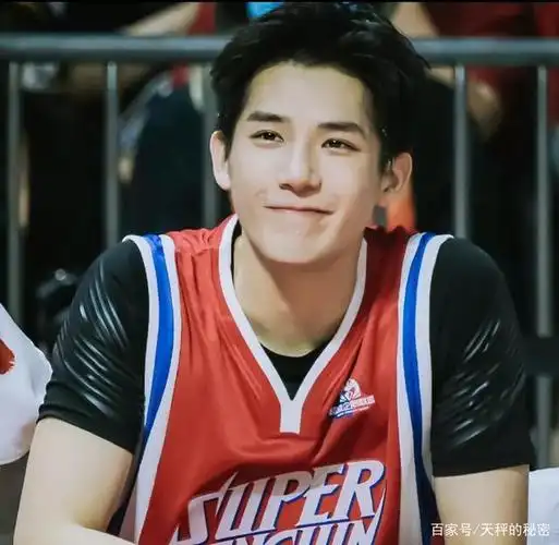 寸头的完美驾驭者——王安宇