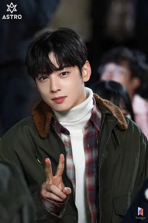 "漫撕男"车银优饰高冷校草 新剧《女神降临》超高清剧照来袭!