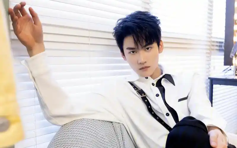 夜舞直拍倒放 | 提裤子这种事还需要我柯帝亲自动手吗