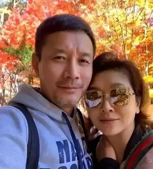 大众女神江珊:四度恋上硬汉,高曙光,靳东是前任,53岁重获爱情_父母