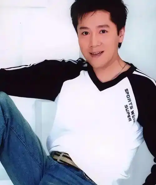 榜亿万富婆,与外国美女相恋,引那英倒追,蔡国庆这么吃香吗?