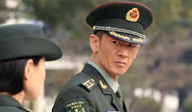 荧屏上塑造军人的5位演员徐佳被称为硬汉而他却被特招入伍