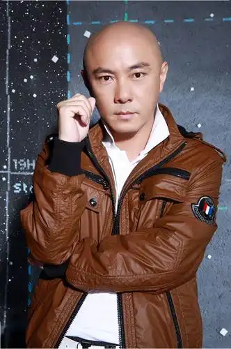 张卫健的光头是剃光的还是掉光的张卫健为什么现在不火了