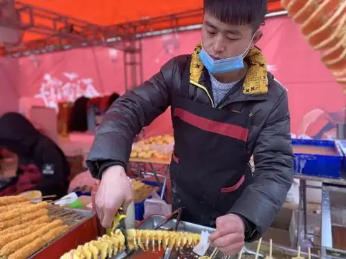 旋风薯塔人均:10元问着臭吃着贼拉香!