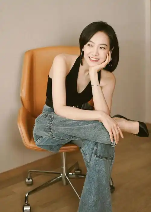 无论是在广告拍摄中还是时尚活动中,宋茜都