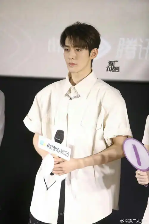 长相思剧组五人合照姿势##长相思剧组五人花式合照