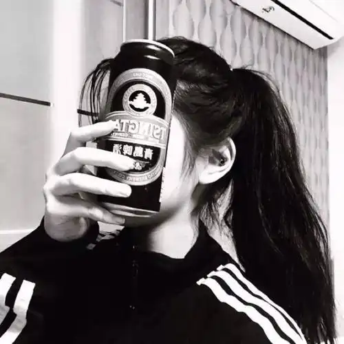 >歪脖子>女生女头像黑色系 作者:佚名 来源:网络 发布日期:2020-11-24