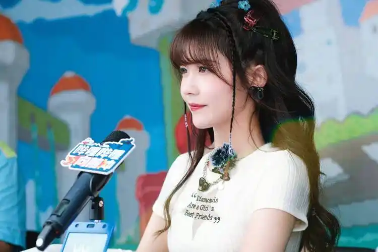 赖美云甜美笑容活动照_活动_赖美云_笑容