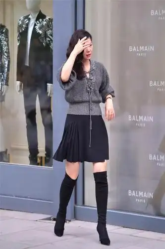 秋天想要短裙,要挑选什么款式的,你会选择短裙来穿搭么?