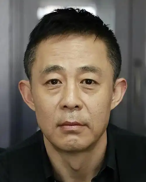 国家一级演员侯勇:一婚时娶70后,二婚时娶80后,三婚50岁娶90后