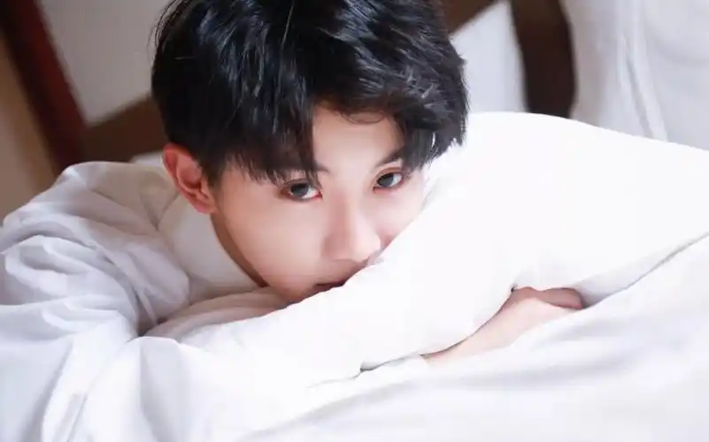 【马嘉祺】画报颜值(舔颜向)//飞到无人的地段