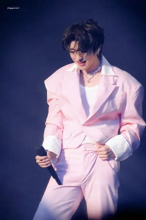 我的可爱小粉,看见就有好心情!  爱属人了  #蔡徐坤#|#kun