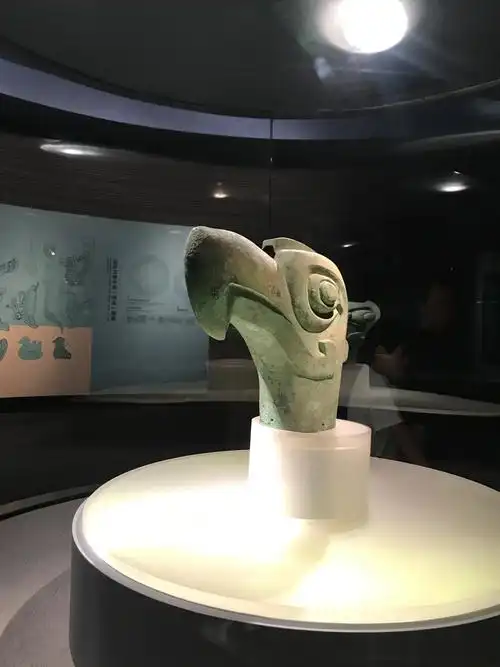 参观展示千古之谜的三星堆遗址博物馆,赏世界上美丽的生命国宝大熊猫