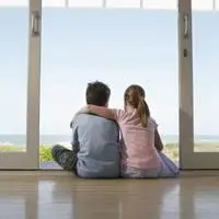 可爱兄妹背影卡通头像卡通兄妹头像一左一右带字点击鼠标右键下载