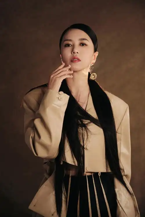 话说最近逆水寒好像邀请了维维姐唱新流派的推广曲《沧澜》~逆水寒真