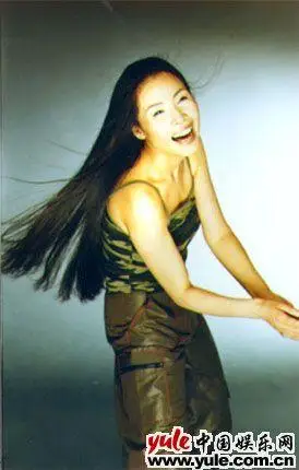 田震_明星档案_写真_图片_资料_照片_中国娱乐网