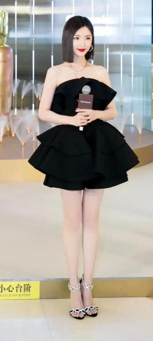 壁纸笑容甜美性感温柔毛晓彤