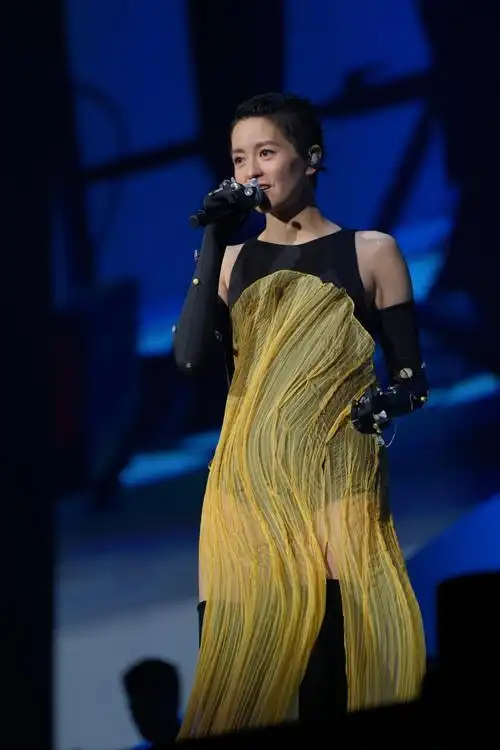 梁咏琪  时间遇上我们演唱会-武汉站