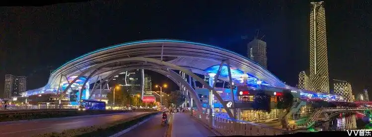 苏州时代广场天幕手机摄影