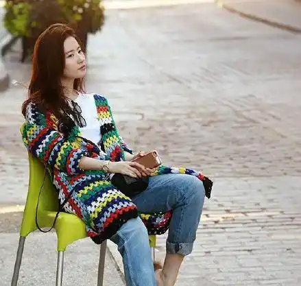 仗着颜值高就"瞎穿"的刘亦菲,早期土气穿搭曝光,真的辣眼睛_荧光_感觉