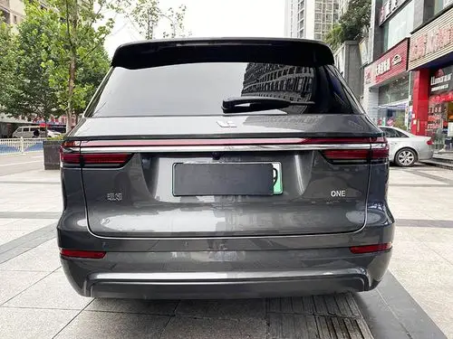 银色理想one贴xpel车衣案例