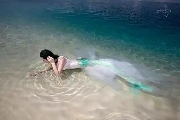 专家在深海抓拍到美人鱼世界各地都有证据表明美人鱼真的存在